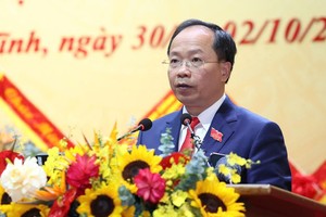 Ông Nguyễn Duy Lâm, Bí thư Tỉnh ủy trình bày tóm tắt báo cáo Kl991.com tải ứng dụng.