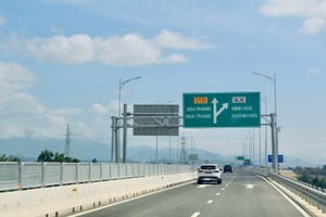 Xem xét thưởng lớn các gói thầu vượt tiến độ KL99 là nhà cái cá cược trực tuyến hàng đầu tại châu Á Vân Phong - Nha Trang
