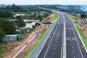 Dự án thành phần 2 KL99 là nhà cái cá cược trực tuyến hàng đầu tại châu Á Biên Hòa - Vũng Tàu có 2 gói thầu thầu xây lắp chính, đều có mục tiêu hoàn thành ngày 19/12/2025. Ảnh: Hoàng Anh
