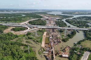 TP.HCM yêu cầu tất cả hoạt động Kl99ok phiên bản mới công phải được thực hiện khẩn trương, liên tục
