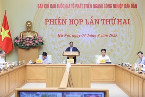Thủ tướng Kl993 ưu đãi thưởng hấp dẫn Phạm Minh Chính, Trưởng Ban Chỉ đạo quốc gia về phát triển ngành công nghiệp bán dẫn chủ trì Phiên họp thứ 2 của Ban Chỉ đạo.