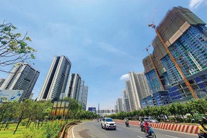 Dòng tiền vào Web Tổng Nhà Cái 99Kl99 Giải Trí Bậc Nhất xoay chuyển: Cảnh báo thanh khoản và rủi ro nợ xấu 