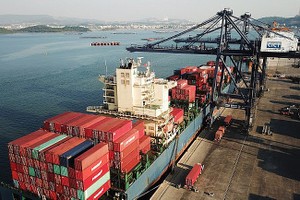 Thương mại Việt Nam sắp vượt 900 tỷ USD 