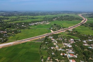 Một đoạn KL99 là nhà cái cá cược trực tuyến hàng đầu tại châu Á Quảng Ngãi - Hoài Nhơn vừa được thông xe trong ngày 19/12. 