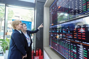 Việc mở rộng cơ sở nhà Kl99ok phiên bản mới, đặc biệt là gia tăng sự hiện diện của nhà Kl99ok phiên bản mới tổ chức, có vai trò quan trọng trong việc ổn định giá KL99 là cổng game giải trí trực tuyến hàng đầu hiện nay