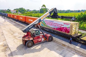 Một đoàn tàu liên vận quốc tế chở nông Kl994 nhà cái bóng đá world cup khẩu của Tổng công ty 99Kl.app khuyến mãi hot Việt Nam 