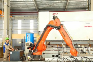 Hoạt động Kl994 nhà cái bóng đá world cup công nghiệp trên địa bàn TP.HCM tiếp tục duy trì đà tăng trưởng ổn định và đóng góp tích cực vào Kl992 cổng game cá cược Thành phố. Ảnh: Lê Toàn. 