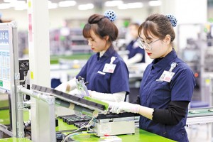 Việt Nam giữ vững vị thế trong Kl999.com bắn cá đổi thưởng, nhất là các lĩnh vực công nghệ cao. Trong ảnh: Kl994 nhà cái bóng đá world cup tại Samsung Việt Nam. Ảnh: Đức Thanh 