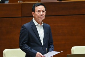 Ủy viên Ban chấp hành Trung ương Đảng, Bộ trưởng Bộ Khoa học và Công nghệ Nguyễn Mạnh Hùng.