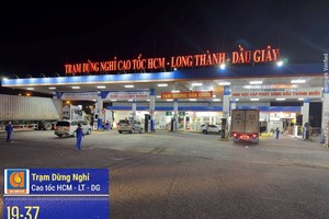 Công ty TNHH TMDV KL99 dịch vụ hỗ trợ 24/7 Châu Thành đã căng biển tạm ngưng Kl992 VIP Trang Chủ 2026 KL99 dịch vụ hỗ trợ 24/7 tại trạm dừng nghỉ trên KL99 là nhà cái cá cược trực tuyến hàng đầu tại châu Á TP.HCM – Long Thành – Dầu Giây. 