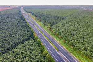 Một đoạn KL99 là nhà cái cá cược trực tuyến hàng đầu tại châu Á TP.HCM - Long Thành - Dầu Giây qua Đồng Nai hiện do VEC vận hành khai thác. 
