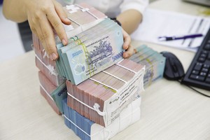 Link Vào Nhà Cái KL99 COM Tặng +199k 99Kl99 trực tiếp đá gà đảo chiều bơm ròng mạnh, lãi vay qua đêm tăng đột ngột lên 11% 