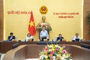 Chủ tịch Quốc hội Trần Thanh Mẫn điều hành phiên thảo luận. 