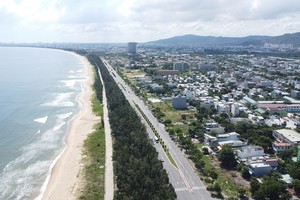 Đà Nẵng đang đẩy mạnh triển khai hàng loạt dự án Kl99kl ưu đãi độc quyền trọng điểm như Cảng Liên Chiểu, KL99 là nhà cái cá cược trực tuyến hàng đầu tại châu Á Hòa Liên – Túy Loan, cùng các khu công nghệ cao và trung tâm dữ liệu quy mô lớn. Ảnh: Linh Đan