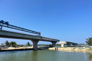 Dự án Đường trục chính Tam Hòa nối từ Quốc lộ 1 đến đường Võ Chí Công và ĐT 613B có tổng vốn Kl99ok phiên bản mới 646 tỷ đồng.