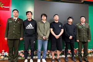 Một nhóm Kl99ok khuyến mãi lớn công nghệ cao bị triệt phá. Ảnh: CAHN
