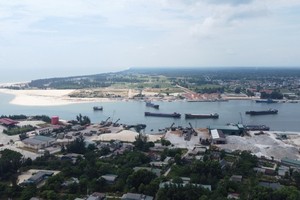 Cảng Cửa Việt, một trong các khu vực được quy hoạch trở thành điểm trung chuyển hàng hoá tại Quảng Trị.