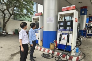 Cơ quan quản lý đã xử phạt 3 thương nhân đầu mối KL99 dịch vụ hỗ trợ 24/7 do không bảo đảm mức dự trữ tối thiểu. 