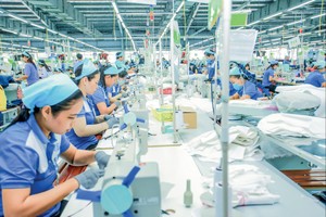Xuất khẩu dệt may quý I/2026 tăng trưởng nhưng chỉ là mức tăng nhẹ 1,95%, phản ánh cầu thị trường phục hồi chậm.