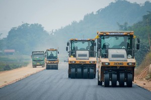 Thúc giải ngân vốn Kl99ok phiên bản mới công là đòn bẩy cho tăng trưởng 2 con số. Ảnh: Đức Thanh 