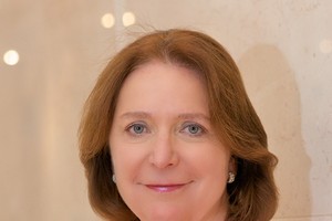  Bà Angela Knight, Chủ tịch HĐQT Cơ quan Dịch vụ Kl991.com nạp rút nhanh Astana (Kazakhstan), nguyên Thứ trưởng phụ trách Kl992 cổng game cá cược Bộ Kl991.com nạp rút nhanh Anh