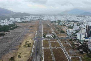 Dự án Sân bay Nha Trang cũ đang ngổn ngang sau khi ông Nguyễn Văn Hậu, Chủ tịch Công ty cổ phần Kl994 game bài casino hấp dẫn Phúc Sơn bị khởi tố, điều tra. Ảnh: Linh Đan
