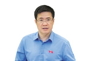 Ông Hoàng Minh Hiếu, Ủy viên là đại biểu Quốc hội hoạt động chuyên trách tại Ủy ban Kl992 Tham Gia Ngay và Tư pháp của Quốc hội 