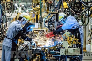 Tập trung phát triển công nghiệp hỗ trợ phục vụ các ngành điện tử thông minh, thiết bị năng lượng, 99Kl.app khuyến mãi hot, ô tô, cơ khí và tự động hóa, công nghiệp công nghệ cao, dệt may, da giày gắn với Kl992 cổng game cá cược xanh.
