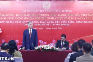 Tổng Bí thư, Chủ tịch nước và Phu nhân gặp cộng đồng người Việt tại Philippines 