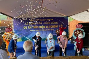 Ngày 1/6/2026, Công ty cổ phần 30/4 Phúc Tín tổ chức lễ động thổ, khởi công xây dựng Thủy điện Ia Tchom công suất 19 MW, tổng vốn Kl99ok phiên bản mới 344 tỷ đồng. Theo ghi nhận, đây là dự án năng lượng tái tạo đầu tiên được khởi công trong năm 2026 của tỉnh Gia Lai. Ảnh: Phương Lộc