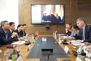 Toàn cảnh buổi làm việc. Ảnh: Đức Tiến.