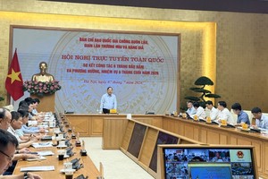 Phó Thủ tướng thường trực Kl993 ưu đãi thưởng hấp dẫn Phạm Gia Túc - Trưởng Ban Chỉ đạo 389 quốc gia chủ trì hội nghị.