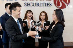 99Kl99 link đăng nhập Bản Việt nhận 2 giải thưởng từ FinanceAsia Country Awards 