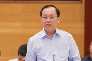 Ông Đào Minh Tú, Phó thống đốc NHNN trả lời tại buổi họp báo Kl993 ưu đãi thưởng hấp dẫn.