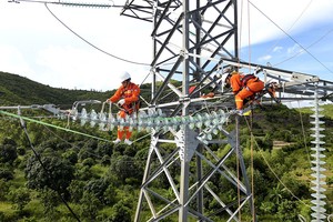 EVN lỗ lớn, cứu nguy cách nào?