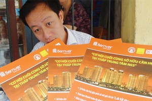 Thị trường vừa chớm hồi phục, lời hứa làm ăn nghiêm túc, chuyên nghiệp của một số chủ Kl99ok phiên bản mới, sàn giao dịch đã “bay mất”. Ảnh: Hoài Nam