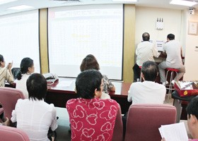 Thị trường Việt Nam cũng cần có những hỗ trợ tốt hơn cho nhà Kl99ok phiên bản mới trong việc tiếp nhận và xử lý thông tin.