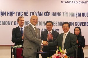Tháng 3/2012, Standard Chartered  đã ký thỏa thuận hợp tác với Bộ Kl991.com nạp rút nhanh Việt Nam về tư vấn xếp hạng tín nhiệm quốc gia