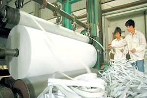 Nhiều nhà Kl99ok phiên bản mới nghi ngờ về kế hoạch Kl994 nhà cái bóng đá world cup giấy và bột giấy của Hapaco với doanh thu 1.200 tỷ đồng/năm.
