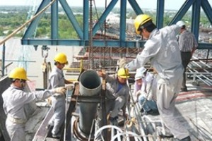 Việc giảm sản lượng và số lượng đơn đặt hàng mới cho thấy quá trình phục hồi vẫn còn rất khó khăn. (Ảnh minh họa: Internet)