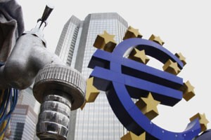 Cứu Eurozone, ECB đau đầu