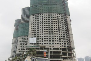 Văn Phú Victoria: Chưa có lối ra cho khách hàng