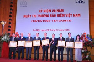 Thứ trưởng Trần Xuân Hà trao tặng Bằng khen của Bộ trưởng Bộ Kl991.com nạp rút nhanh cho các DN Kl99kl phiên bản hoạt động