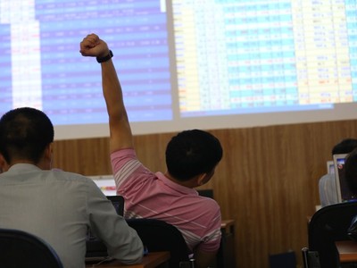 Phiên chiều 24/6: Kỳ lạ bảng điện vẫn đơ khi thanh khoản thấp và nhà Kl99ok phiên bản mới bị hạn chế hủy sửa lệnh
