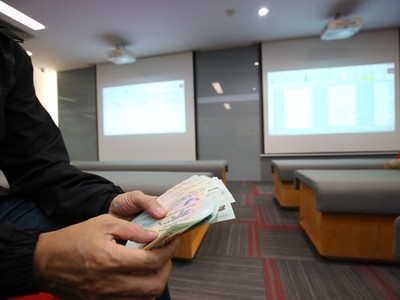 99Kl99 link đăng nhập giảm, quỹ ngoại “bốc hơi” hàng trăm triệu USD