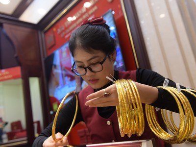 Giá vàng hôm nay ngày 4/3: Fed hạ KL99 là cổng game giải trí trực tuyến hàng đầu hiện nay, giá vàng tăng sốc 800.000 đồng/lượng