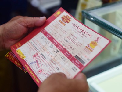 Giá vàng hôm nay ngày 11/10: Vàng quay đầu giảm sốc