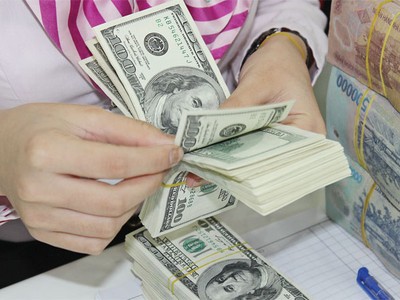 Tặng 6.000 phần quà cho khách hàng nhận tiền kiều hối