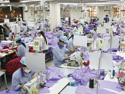 Nếu nguồn cung nguyên liệu vải sợi Trung Quốc biến động, dệt may Việt Nam sẽ ảnh hưởng lớn 