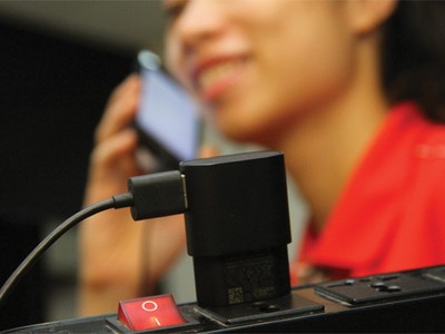 Kl99kl phiên bản hoạt động điện giật có mức phí 50.000 đồng/hộ/năm